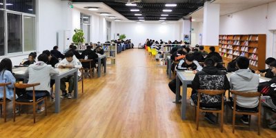 必赢官网学生工作处组织18级新生开展校园读书活动