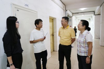 新学期开课首日教学秩序平稳有序