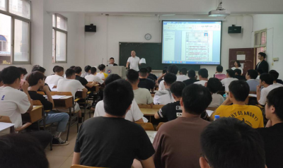 学工处召开应征报名学生第一轮政审会议