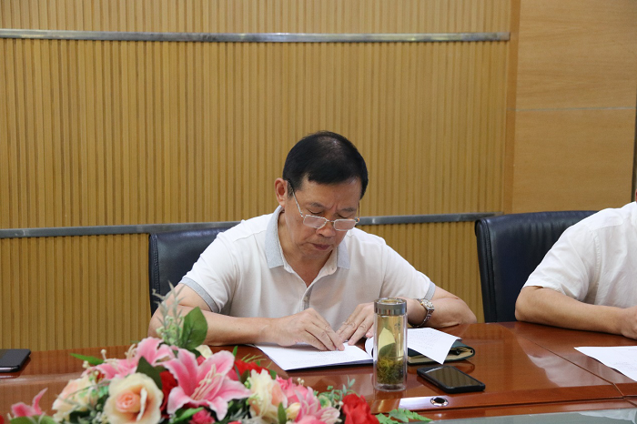 必赢官网召开2019年迎新工作实施方案讨论会