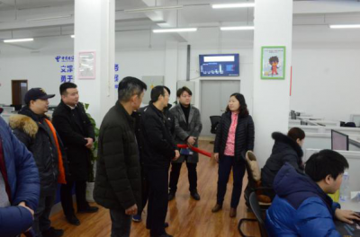 互联网+学院领导与教师代表深入合作企业，探望16级顶岗实习学生